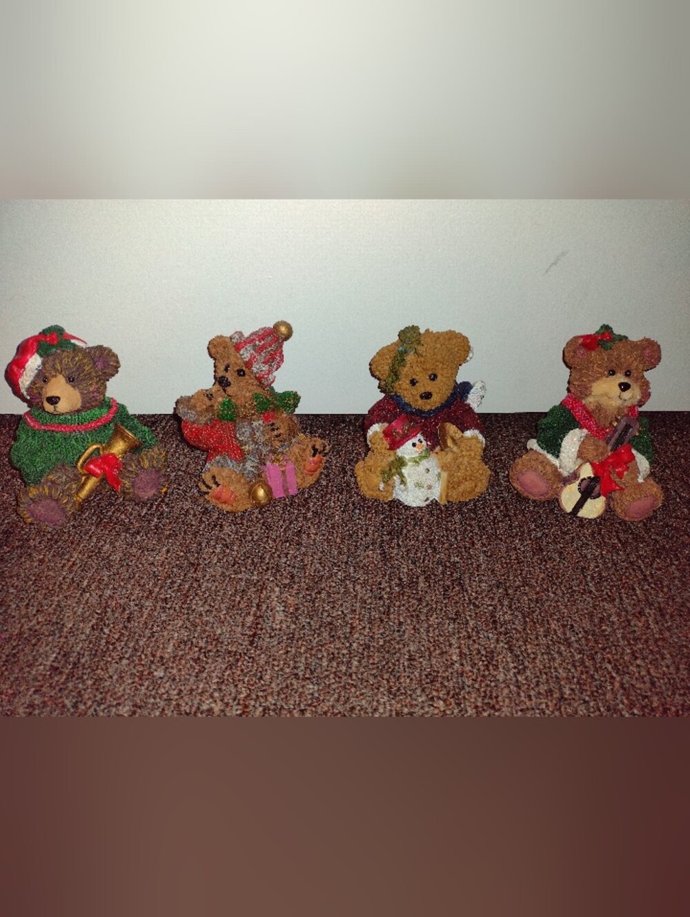 4 Christmas Bears